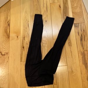 Black lululemon leggings